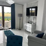 Cyprian De Lux Z Ogrodem Appartement