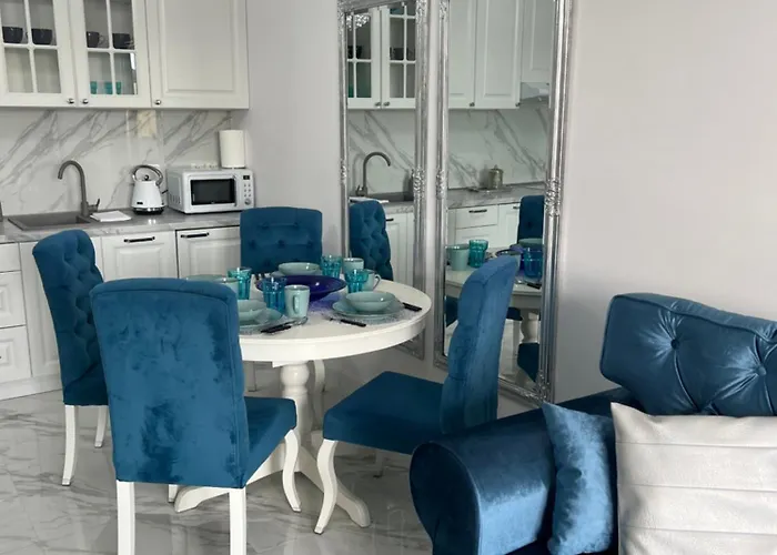 Cyprian De Lux Z Ogrodem